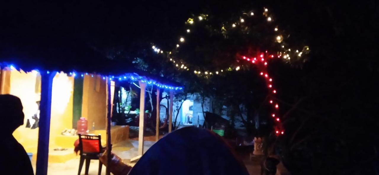 Drunken Monkey Camping Site Hotel Хампи Екстериор снимка